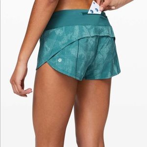 NWT, *RARE COLOR* Lululemon Speed Up Shorts, 4”